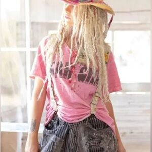 NWOT Magnolia Pearl Star Child Tee